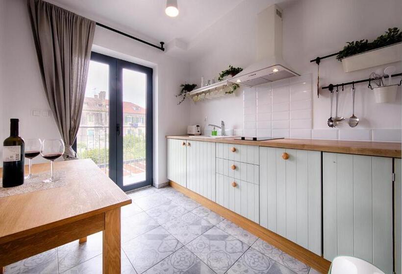 Пансион Bella Vista Suites