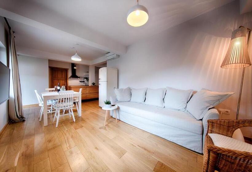 Пансион Bella Vista Suites