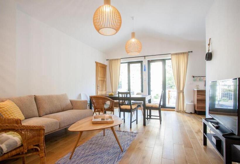 Пансион Bella Vista Suites