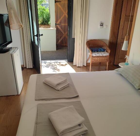 Пансион Bella Vista Suites