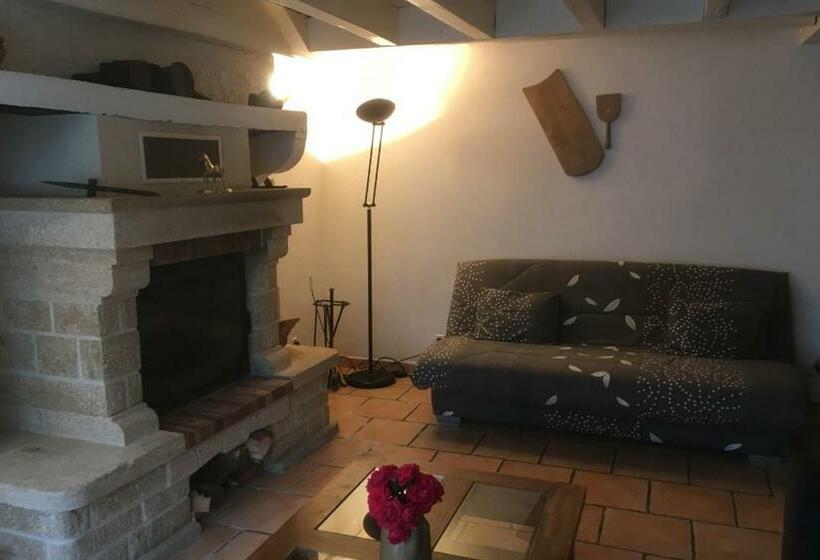 بنسيون Chambres D Hotes Dans Les Gorges De La Sioule