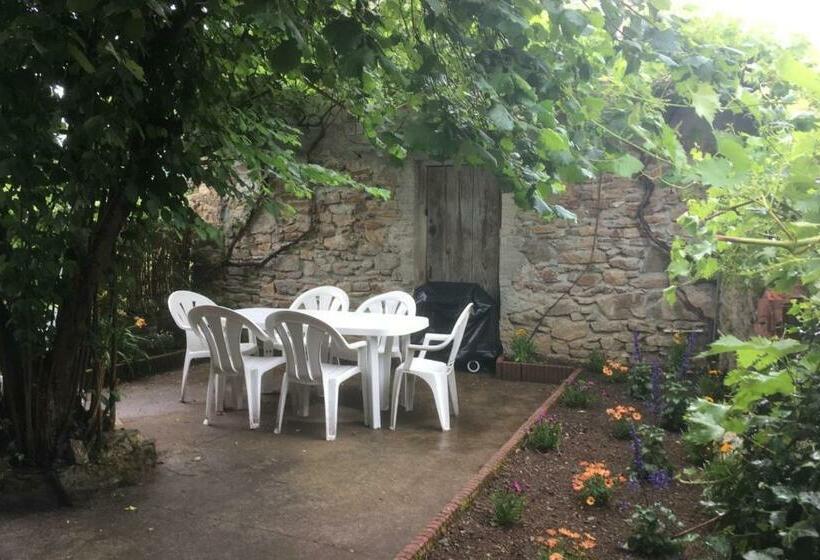 بنسيون Chambres D Hotes Dans Les Gorges De La Sioule