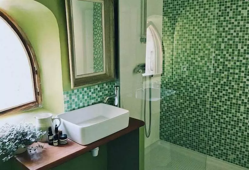 Majatalo Fontclaire En Provence