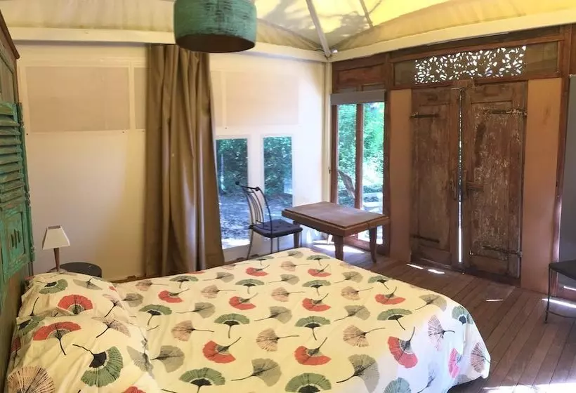 Majatalo Fontclaire En Provence