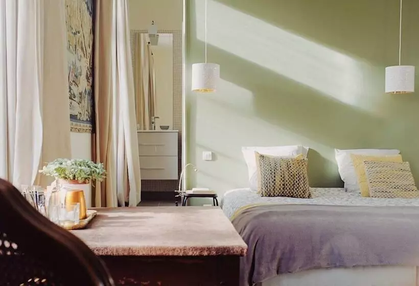 Majatalo Fontclaire En Provence