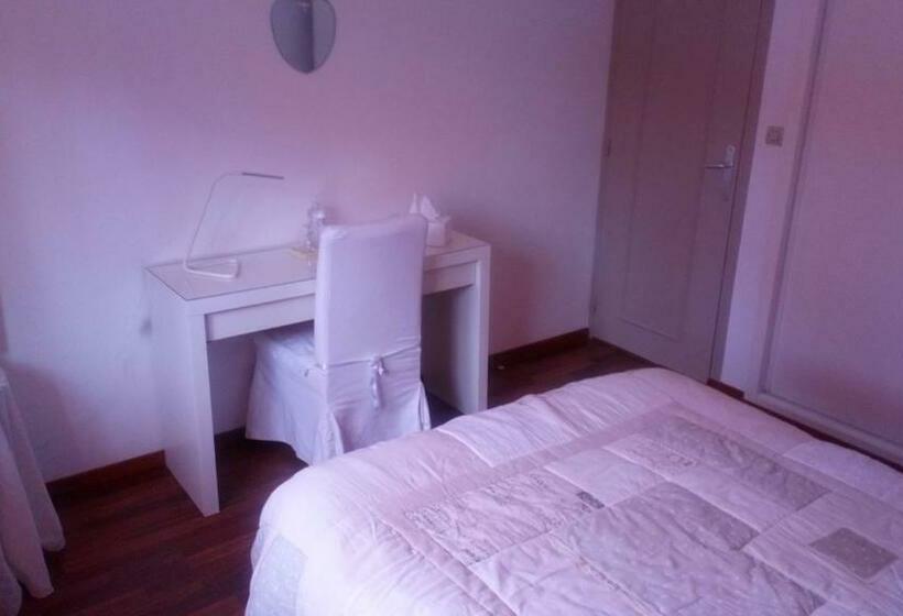 ペンション Villa De Guénifey