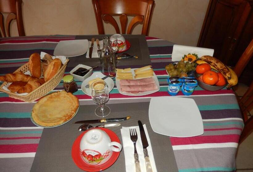 ペンション Villa De Guénifey