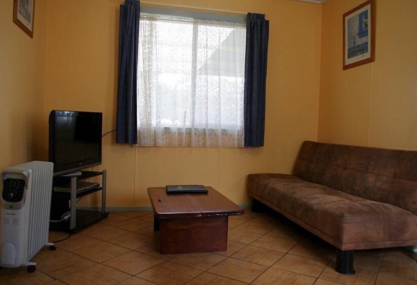 Курорт Kalgan River Chalets And Caravan Park