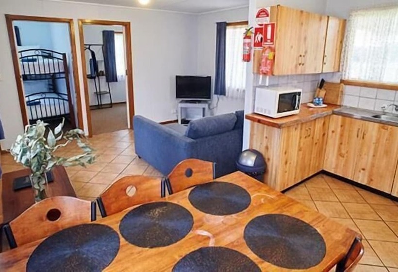 Курорт Kalgan River Chalets And Caravan Park