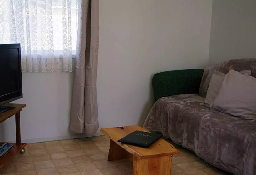 リゾートホテル Kalgan River Chalets And Caravan Park