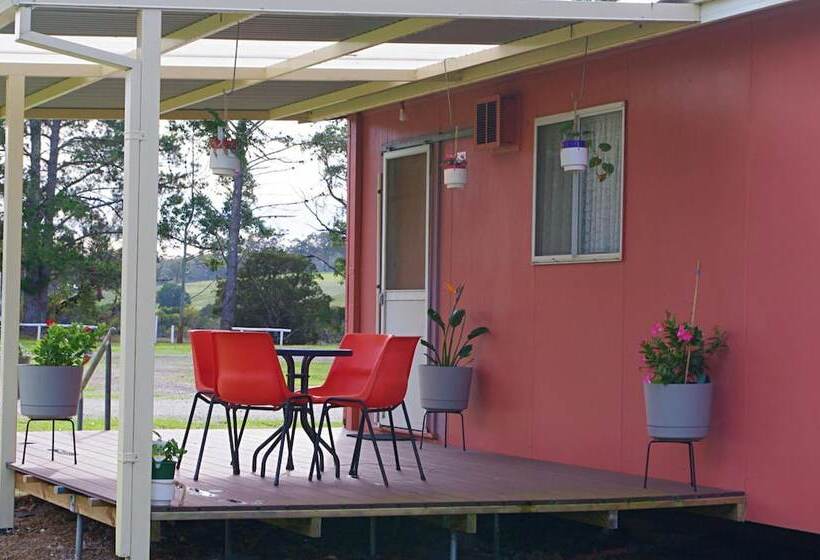 Курорт Kalgan River Chalets And Caravan Park