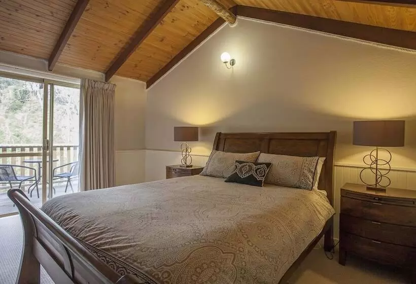 William Bay Cottages