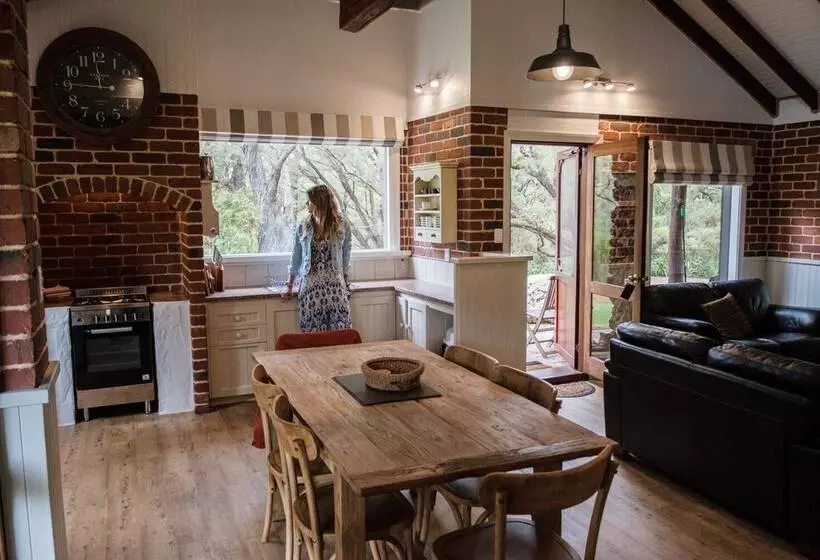 William Bay Cottages