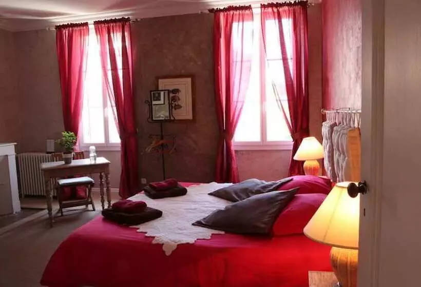 Aamiaismajoitus (B&B) Domaine Des Deux Cedres