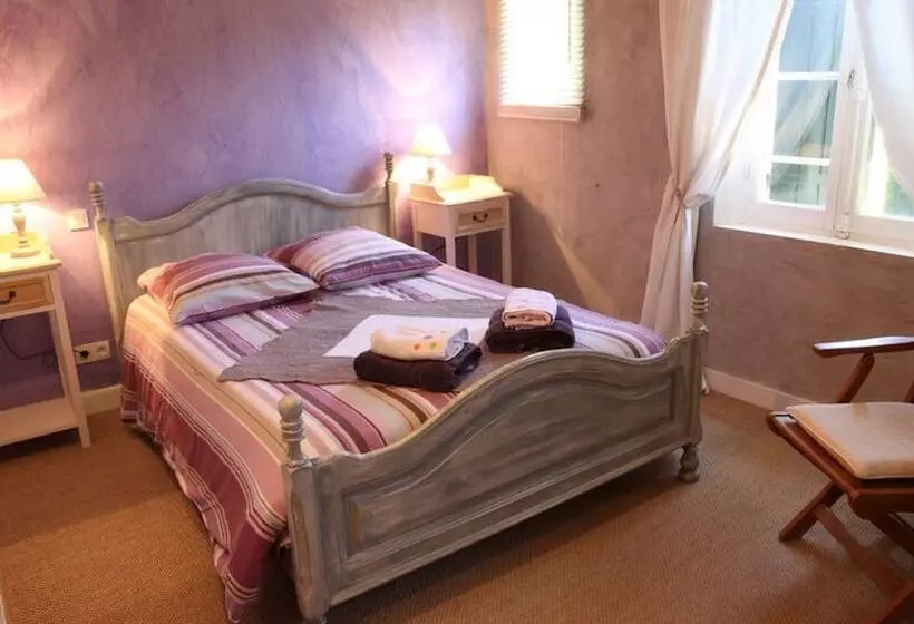 Aamiaismajoitus (B&B) Domaine Des Deux Cedres