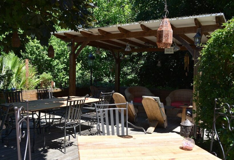 צימר Domaine Des Deux Cedres