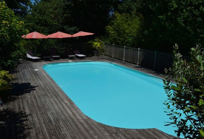 צימר Domaine Des Deux Cedres