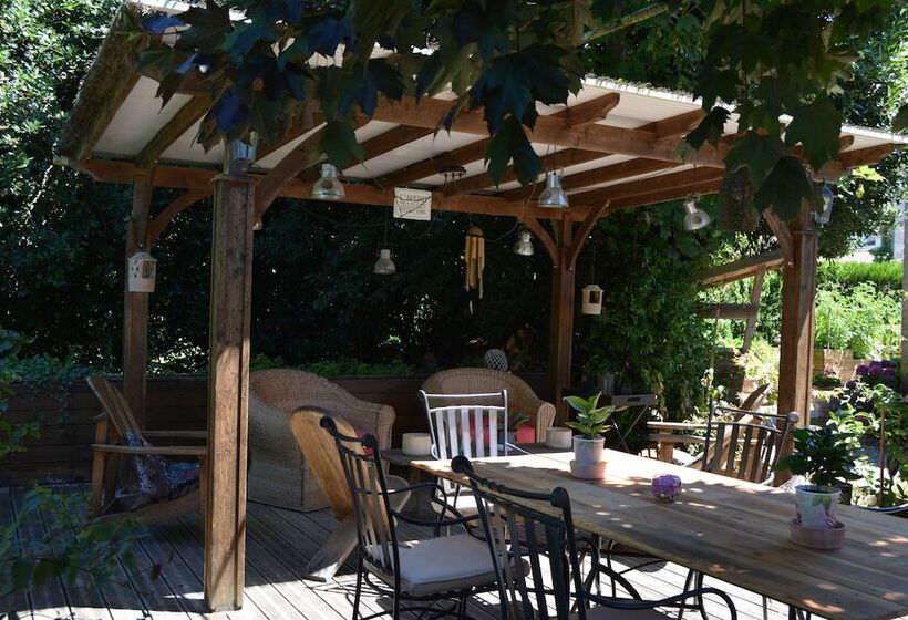 צימר Domaine Des Deux Cedres