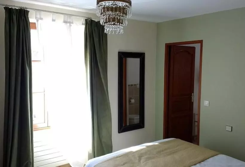 Aamiaismajoitus (B&B) Le Tournesol Saint Clar