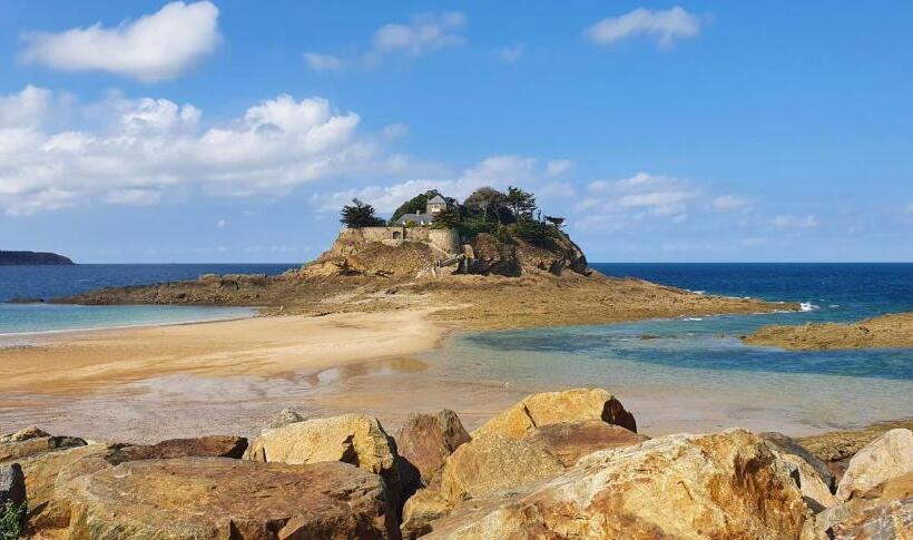 Bed and Breakfast Manoir De Sevin