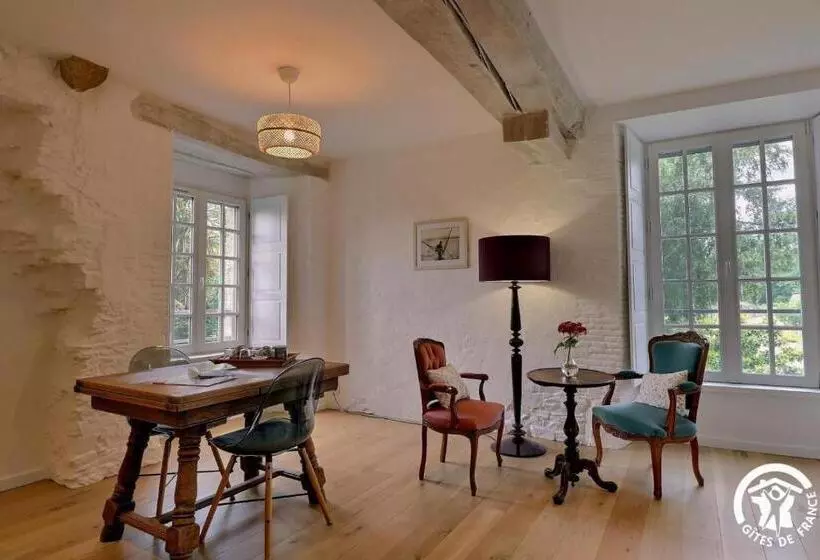 Aamiaismajoitus (B&B) Manoir De Sevin