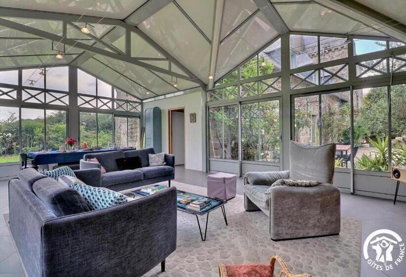 Bed and Breakfast Manoir De Sevin