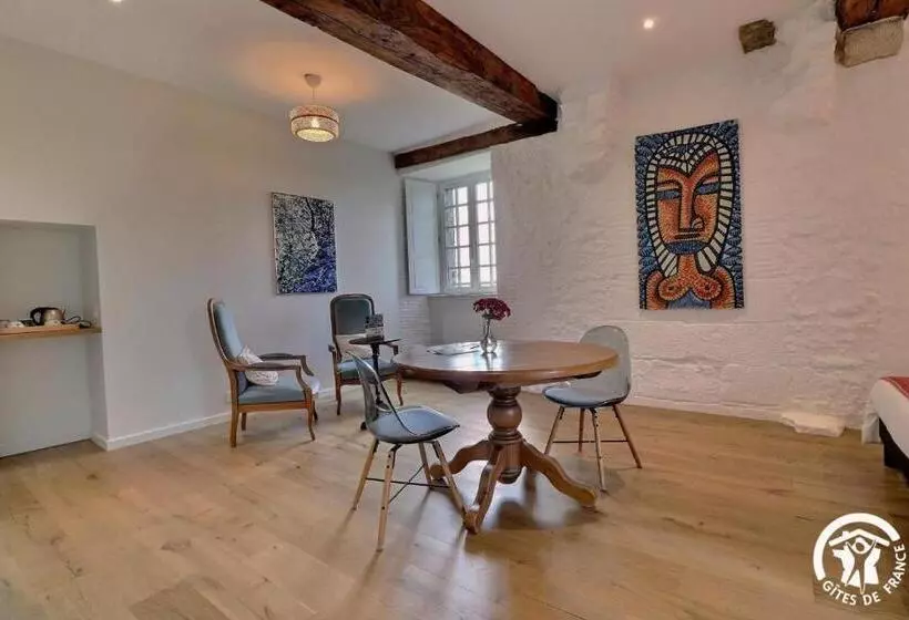 Aamiaismajoitus (B&B) Manoir De Sevin