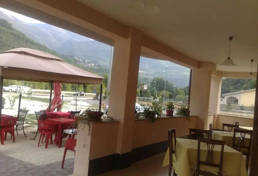 簡易ホテル Ristorante Umbria