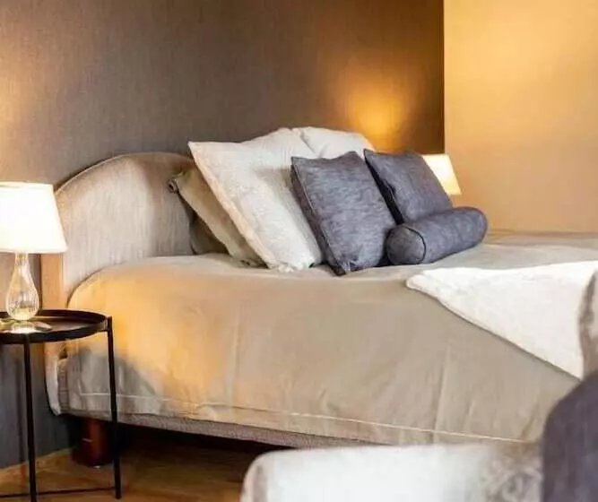 Hotelli De L'ours Preles