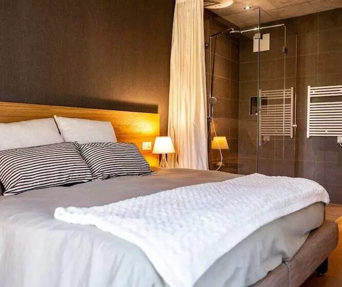 Hotelli De L'ours Preles