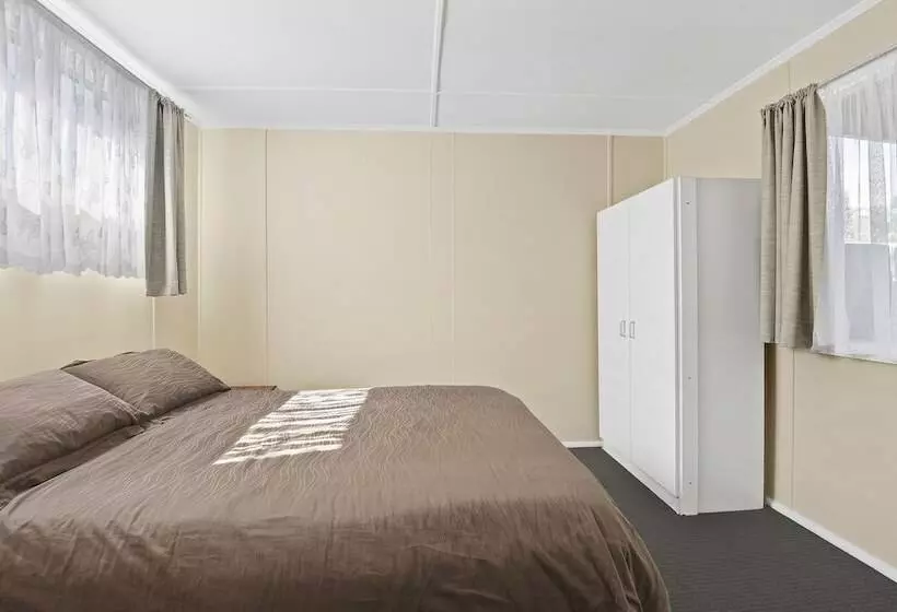 ホテル Diamond Waters Caravan Park