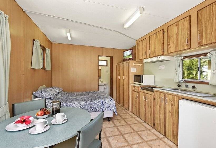 בית מלון כפרי Diamond Waters Caravan Park