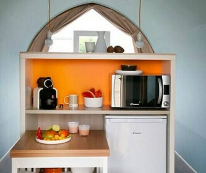 Отель Les Chapelains