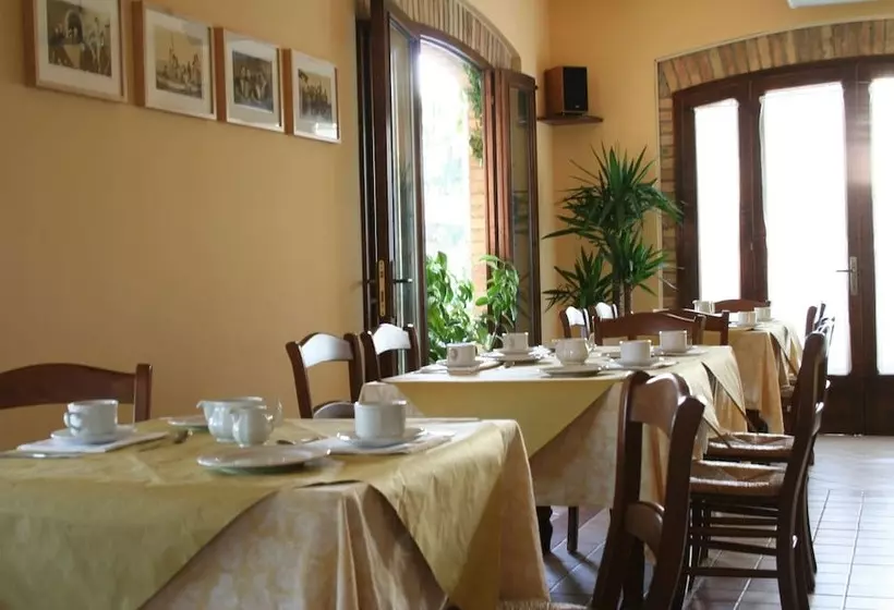 田舎風ホテル Agriturismo Villa Fiore