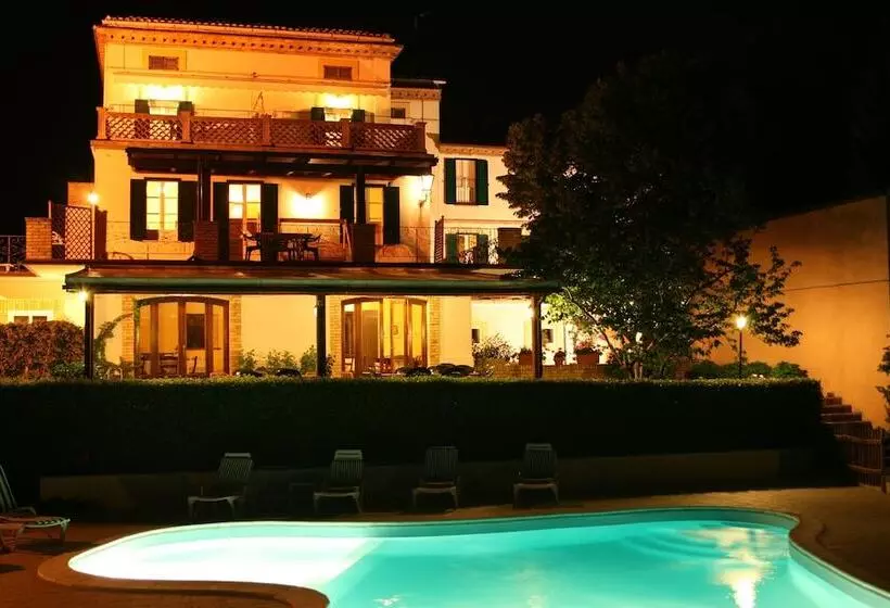 田舎風ホテル Agriturismo Villa Fiore