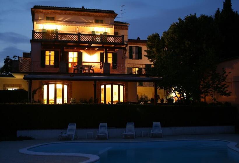 乡村酒店  Agriturismo Villa Fiore