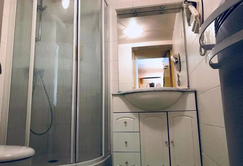 Majatalo Chez Michel