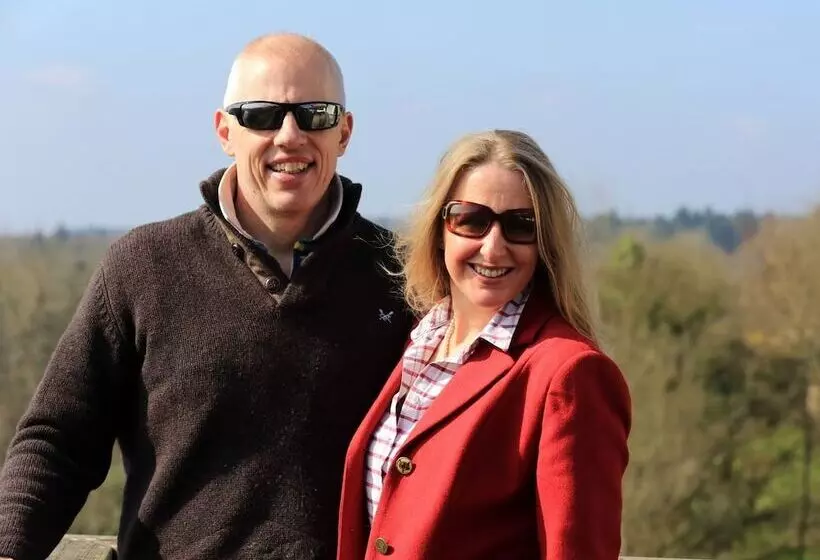 Majatalo Château Le Retail