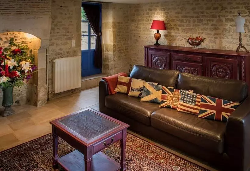 Majatalo Château Le Retail