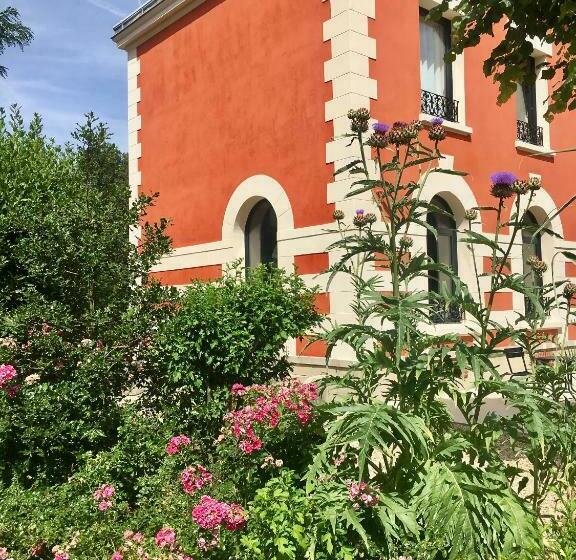 بنسيون Le Clos De La Pomponnette