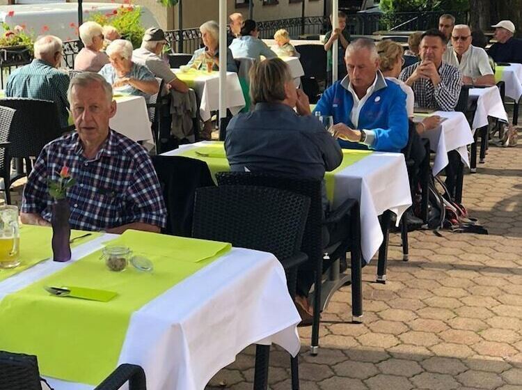 膳宿费 Zum Ochsen