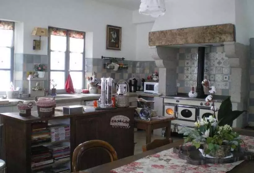 Au Bon Gre D Hugoline