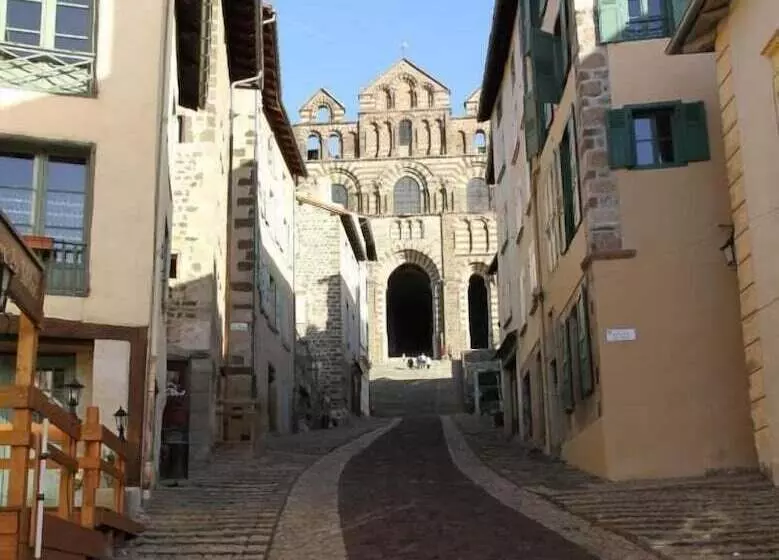 Au Bon Gre D Hugoline