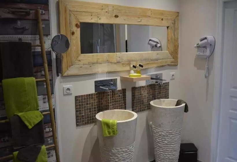 Aamiaismajoitus (B&B) Aux 4 Cornes  Chambre D Hotes