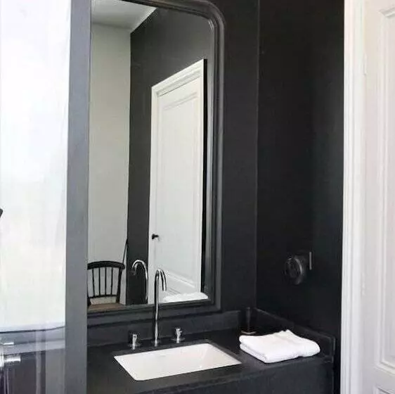 Aamiaismajoitus (B&B) Château Bernon Maison D Hotes   Piscine Et Sauna