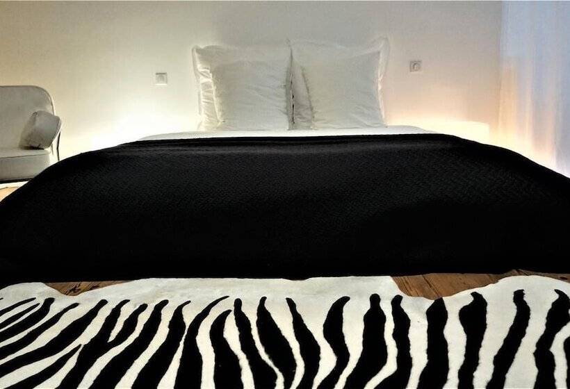 Bed and Breakfast Château Bernon Maison D Hotes Piscine Et Sauna