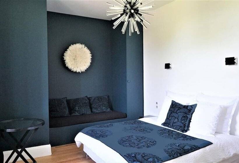 Bed and Breakfast Château Bernon Maison D Hotes Piscine Et Sauna