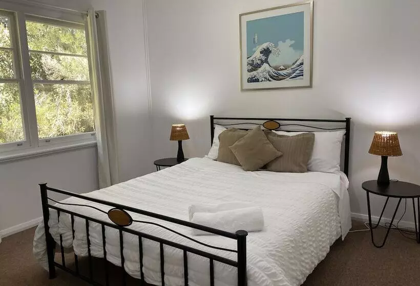 Giants Table And Cottages