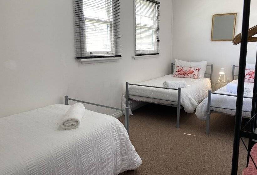 Giants Table And Cottages