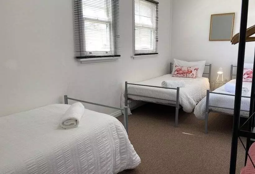 Giants Table And Cottages